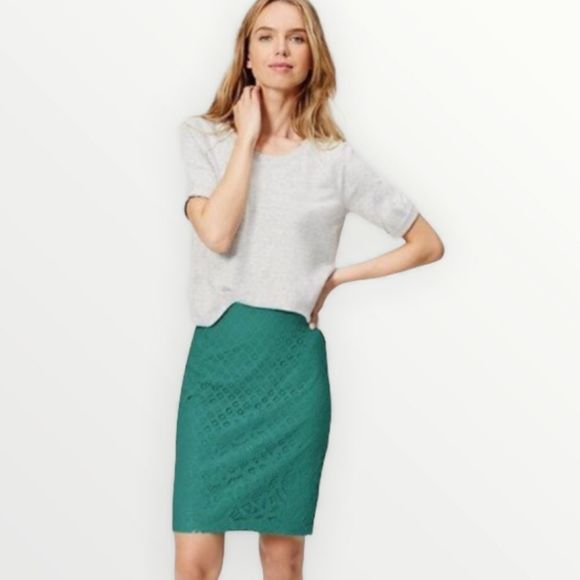 ANN TAYLOR LOFT Lace Teal Pencil Skirt - Picture 2 of 10